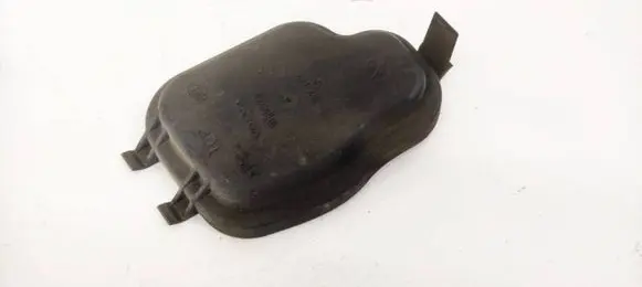 Volvo S70 V70 V70 XC Headlight/headlamp dust cover 9169525