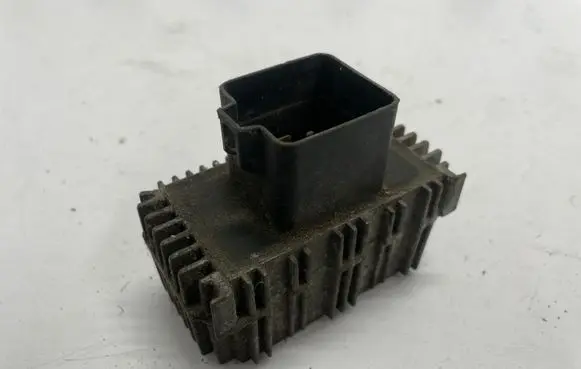 Opel Astra H Glow plug pre-heat relay 55354141