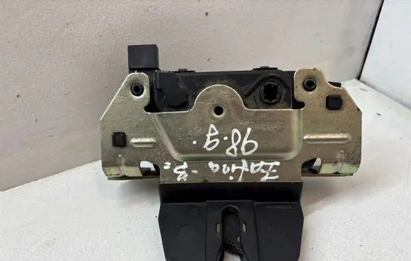 Opel Zafira B Tailgate/trunk/boot lock/catch/latch 495058724 172851858