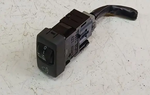 Toyota Previa (XR30, XR40) II Headlight level height control switch 