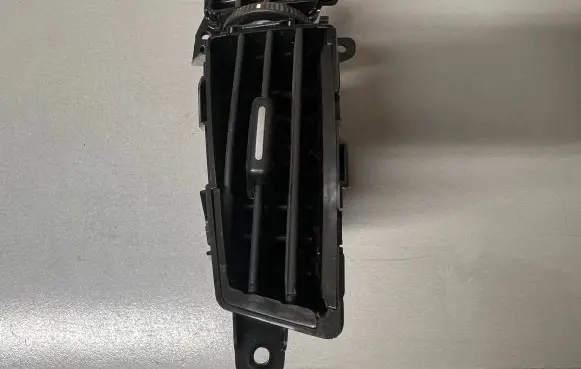 KIA Ceed Dash center air vent grill 974101H000 AE2622007