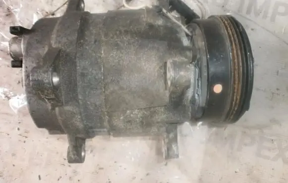 Renault Scenic I Air conditioning (A/C) compressor (pump) 7700273320