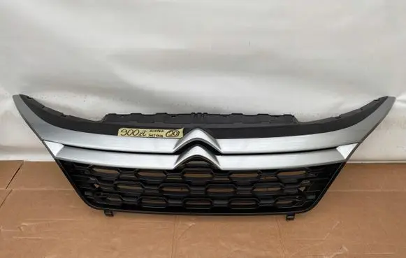 Citroen C3 Front bumper upper radiator grill 1315804070