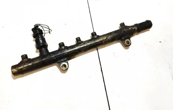 Renault Scenic II - Grand scenic II Fuel main line pipe 0445214024 8200347176