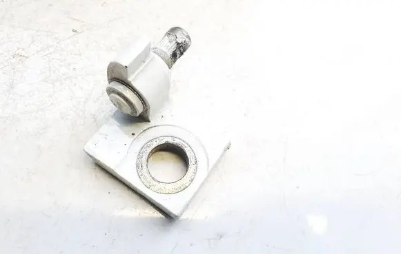 Mercedes-Benz EQB Rear door lower hinge