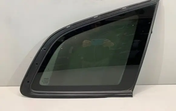 Volvo XC60 Rear side window