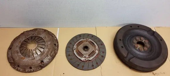 Volkswagen Multivan T4 Clutch set kit 074105273D 138043141