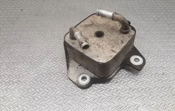 Mitsubishi Outlander Oil filter mounting bracket 