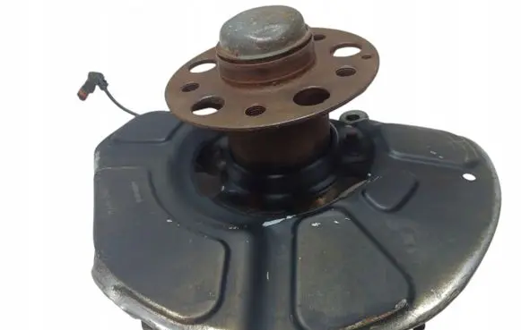 Mercedes-Benz E W212 Front wheel hub A2124201244