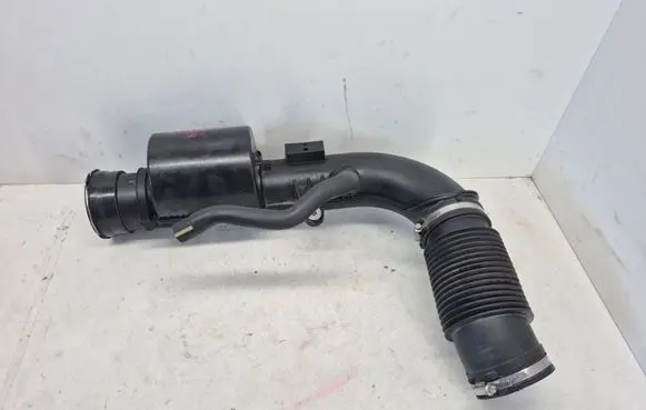 Volvo XC40 Air intake duct part 32222141 32224385