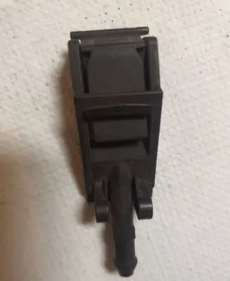 Volkswagen Polo Windshield washer spray nozzle 6E09559