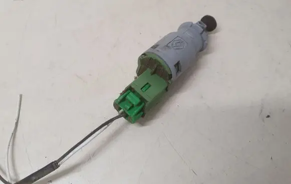 Clutch pedal sensor