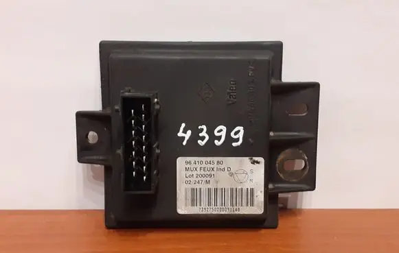 Peugeot 607 Light module LCM 9641004580 4399