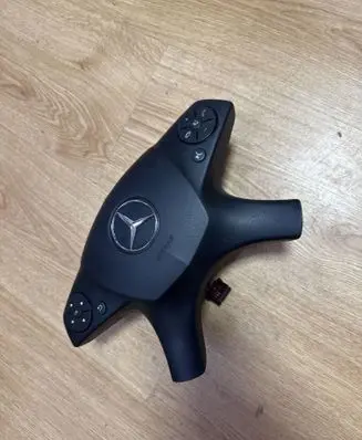 Steering wheel airbag