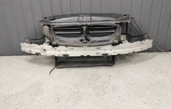 BMW 5 E60 E61 Front bumper cross member 7148586 13232811