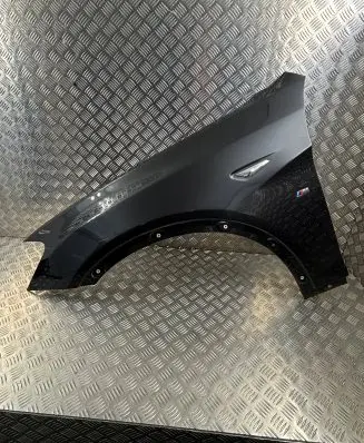 BMW X4 F26 Fender