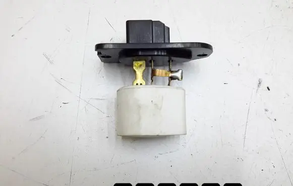 Hyundai Trajet Heater blower motor/fan resistor