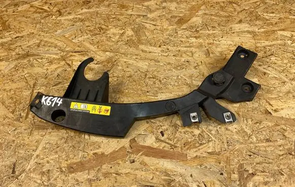 Opel Vivaro Headlight/headlamp mounting bracket 9826095480