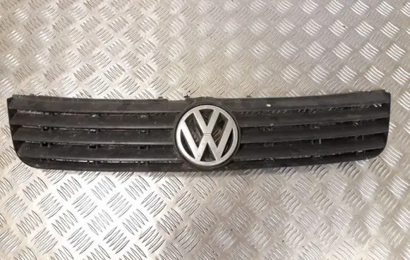Volkswagen PASSAT B5 Front bumper upper radiator grill