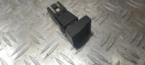 Windscreen/window heater switch
