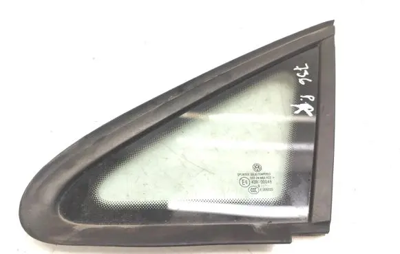 Volkswagen Golf Plus Front triangle window/glass 43R00048 AS2 M68