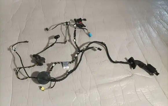 Audi A3 S3 8V EUR ISO radio connector 8V4971030G