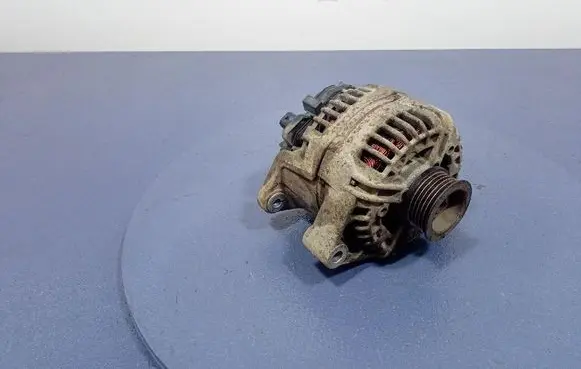 Opel Corsa D Generator/alternator 13222931