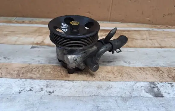 Hyundai Accent Power steering pump 5710025300