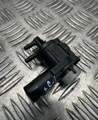 Volkswagen Multivan T5 Turbo solenoid valve 1K0906283A