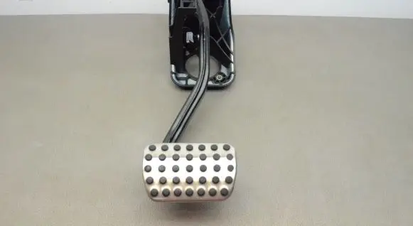 Mercedes-Benz GLC X253 C253 Brake pedal A2052900800