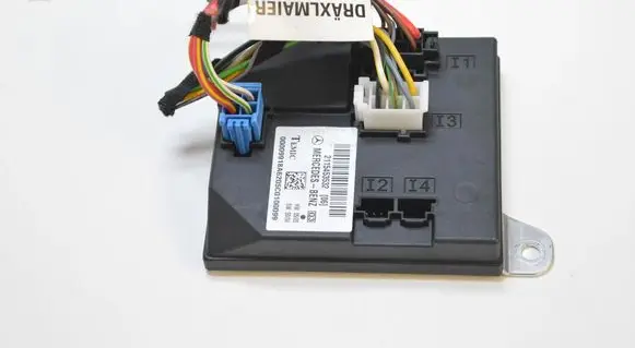 Mercedes-Benz CLS C219 Central body control module A2115453532