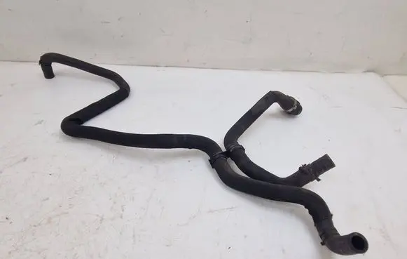 Jaguar XE Gearbox oil cooler pipe/hose GX737752AE