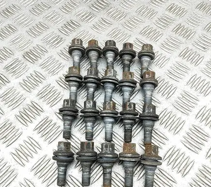 Peugeot 308 Nuts/bolts 9817024580