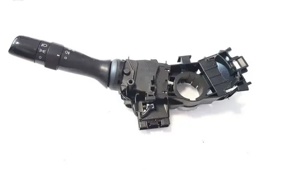 Toyota Hilux (AN10, AN20, AN30) Indicator stalk 5216117F666