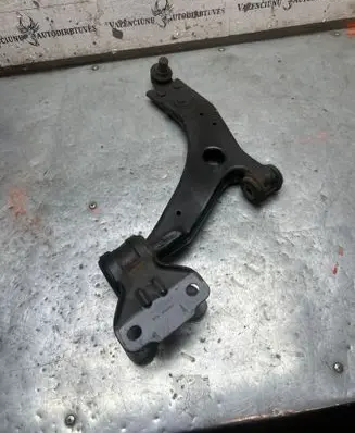 Ford Focus Front lower control arm/wishbone BV613A262AAA 1504541