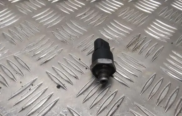 Toyota Prius (XW30) Oil pressure sensor 401742