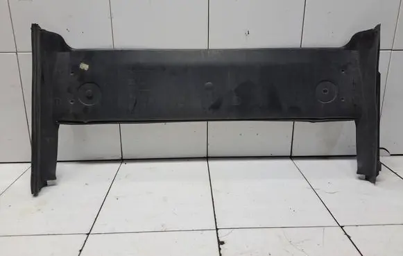 Volvo V70 Radiator trim 9151897
