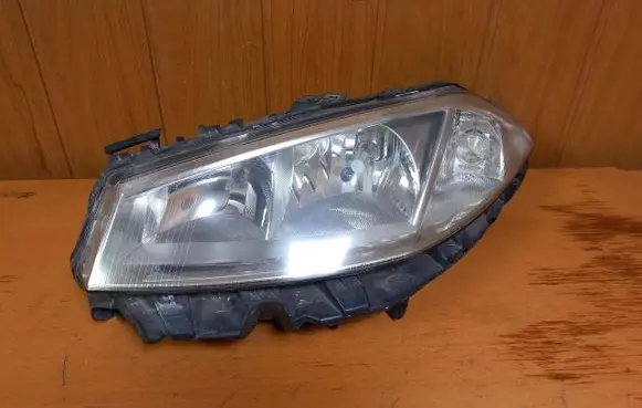 Renault Megane II Headlight/headlamp 8200073220J
