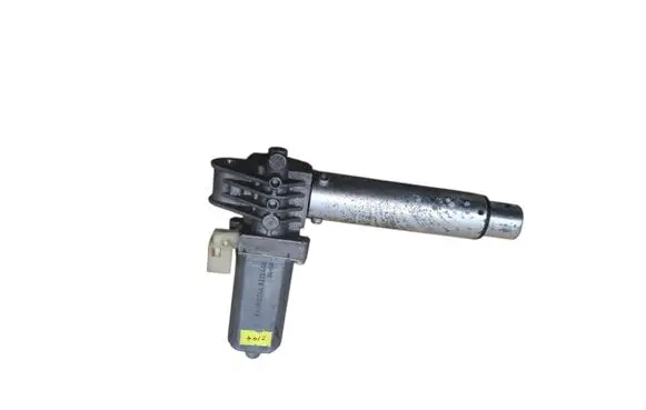 BMW 5 E60 E61 Seat adjustment motor 8320446