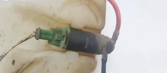 Peugeot 206 Windscreen/windshield washer pump
