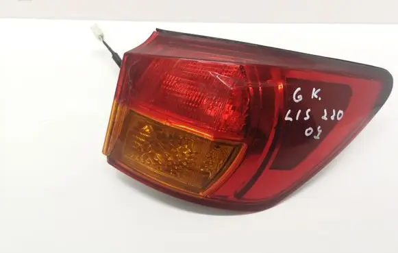 Lexus IS 220D-250-350 Rear/tail lights