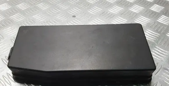 Chevrolet Captiva Fuse box cover 96821095
