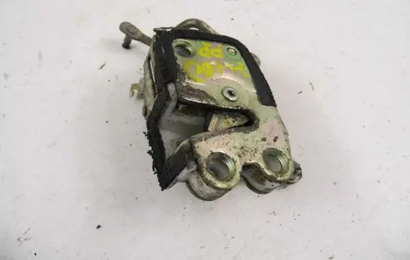 Hyundai H-100 Front door lock