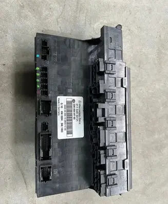 Mercedes-Benz E W211 Fuse module 2115452201