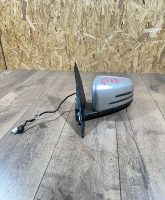 Mercedes-Benz C W204 Front door electric wing mirror A2048106593