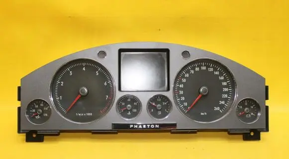 Volkswagen Phaeton Speedometer (instrument cluster) 3D0920881