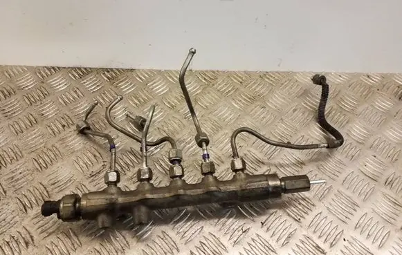 Mazda CX-7 Fuel main line pipe 09L12367
