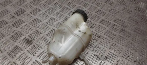Brake fluid reservoir