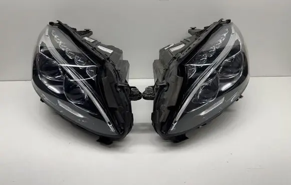 Mercedes-Benz C W202 Headlight/headlamp A2058204261