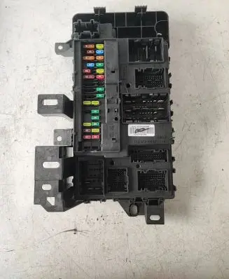 Ford Mustang VI Fuse module DG9T14B476B 15342192056 A2C7522550300